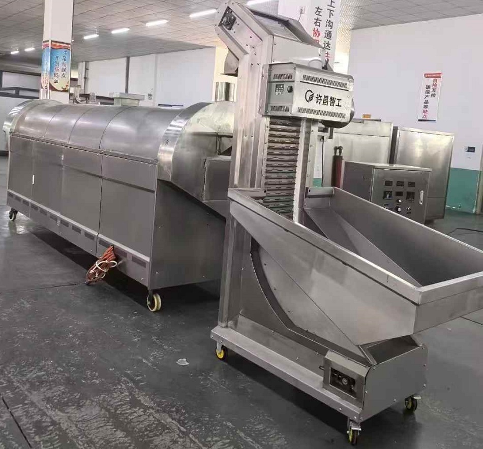 兩套電磁流水線炒貨設備和四個冷卻車準備發(fā)貨